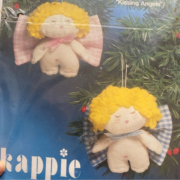Vintage kappie kalico kissing angels sewing kit - Picture 1 of 5